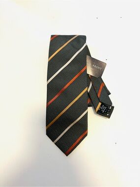 Brand new Arnold Brant silk tie